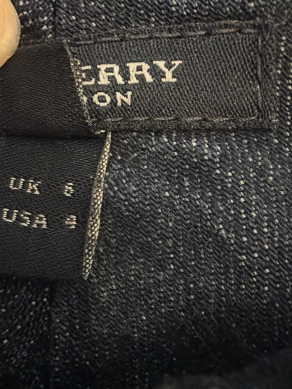 Burberry Dark Blue Frayed Hem Denim Skirt with Belt Detail - Picture 3 of 5